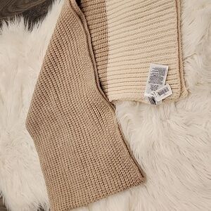 GAP Scarf